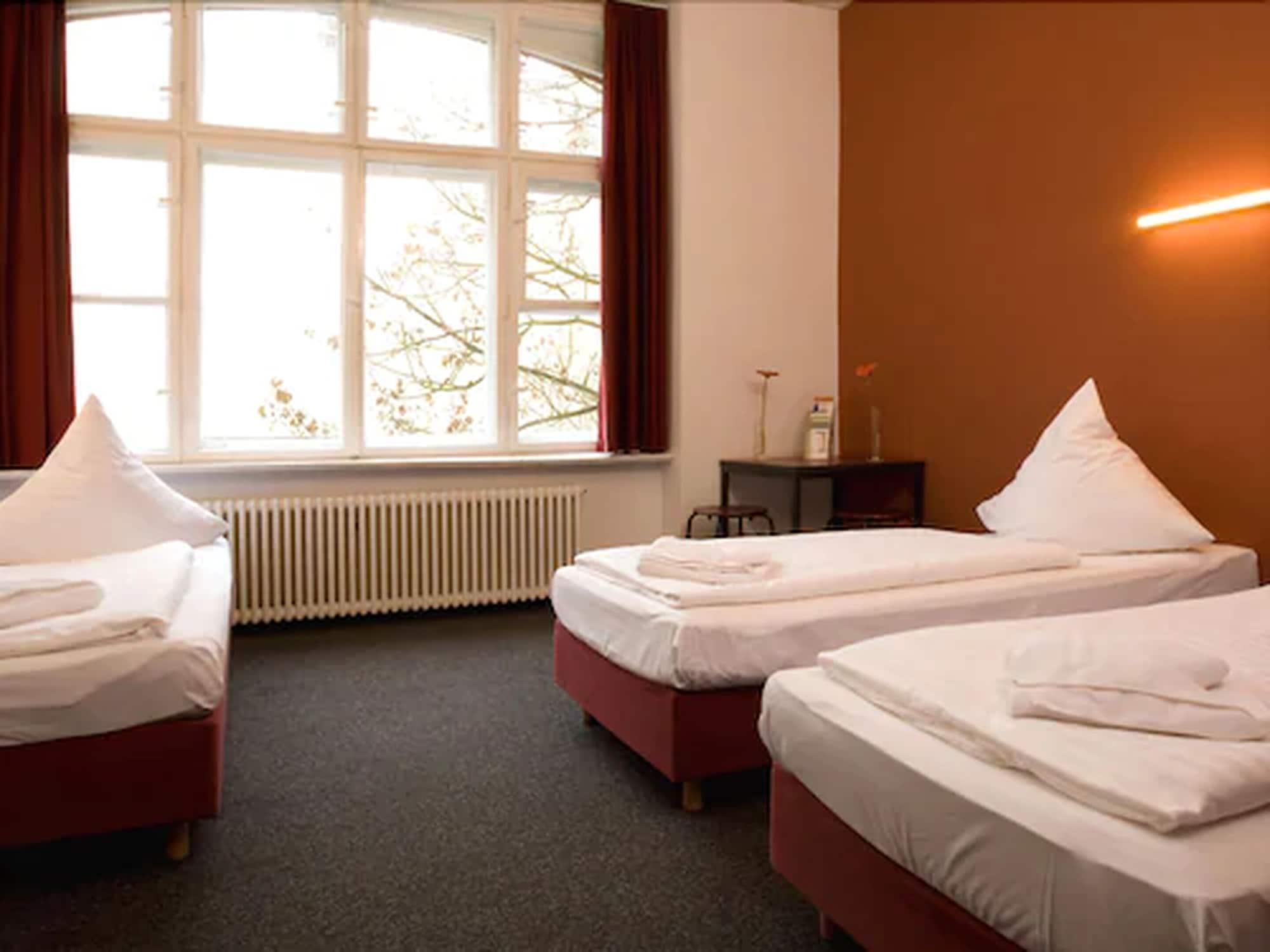 Hotel 103 Берлин Екстериор снимка